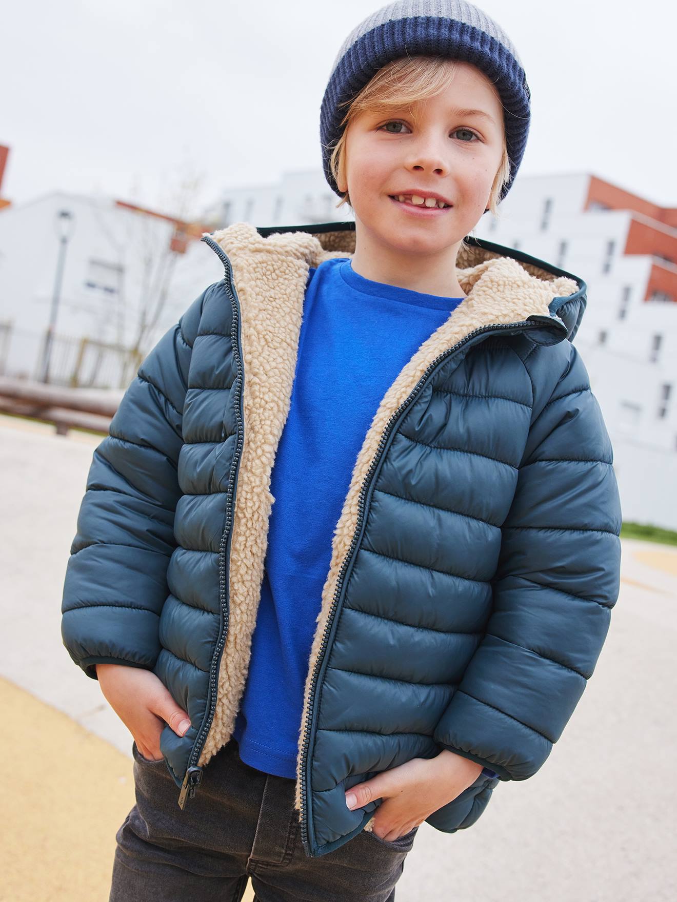 https://kids-avenue.com.ua/pages/gallery/6638/doudoune-a-capuche-reversible-garcon-matelassee-et-sherpa (1).jpg